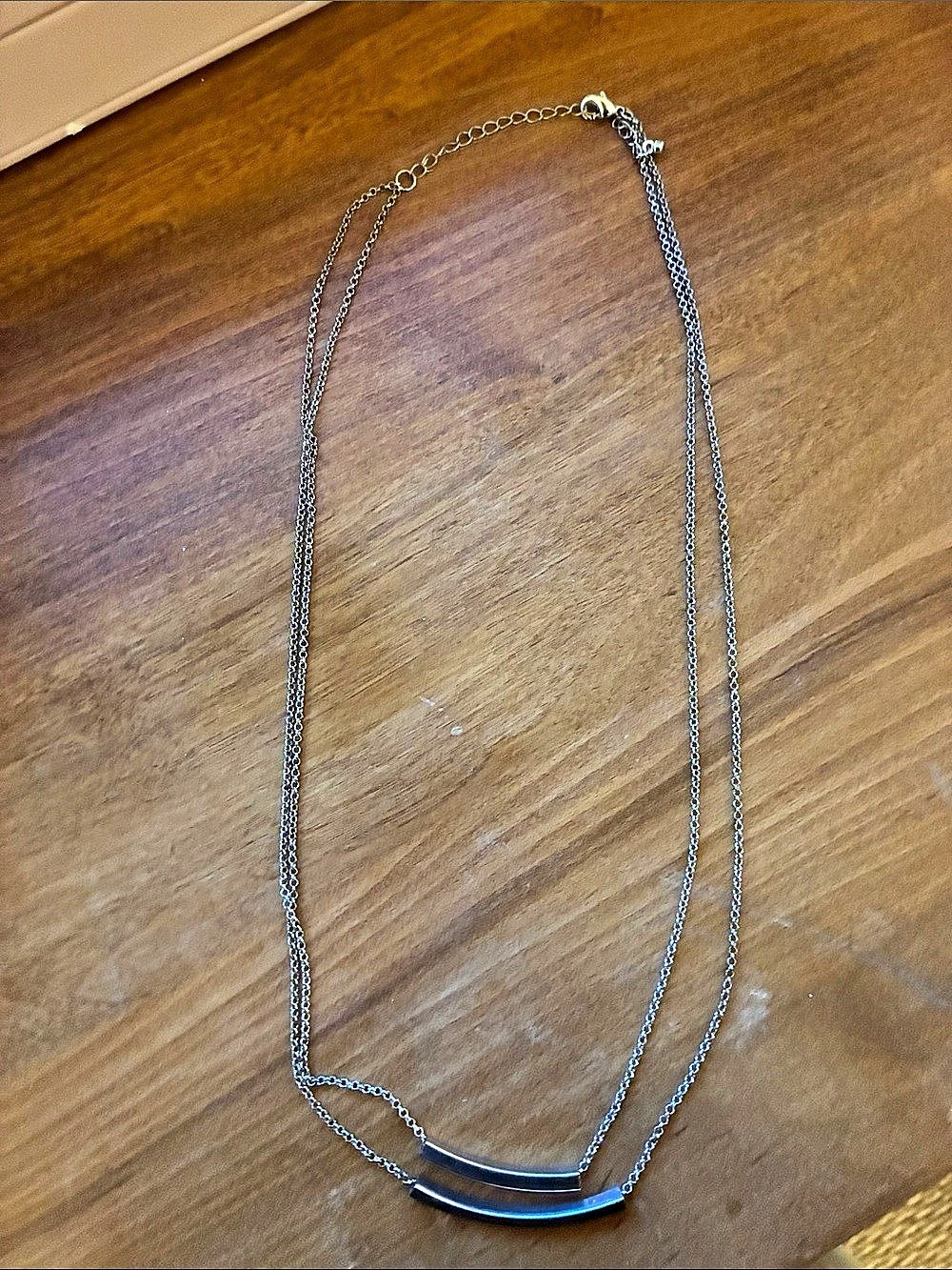 Layered Bar Pendant Necklace in Silver Like New